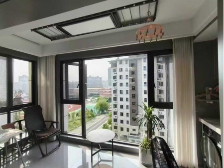 文蔚苑118平8楼，三室两厅一厨两卫，房东自住精装40万，报95万。看中可谈
